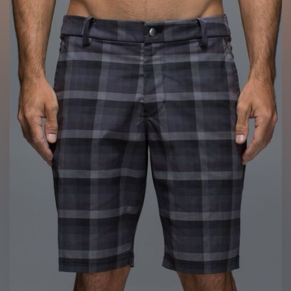 [36]Lululemon Kahuna Plaid Green and Brown Shorts - Picture 2 of 9